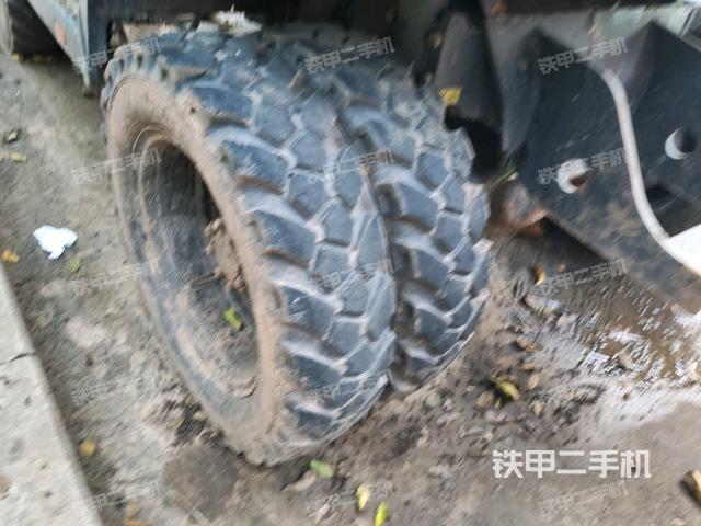 左侧履带整体 （行走机构）