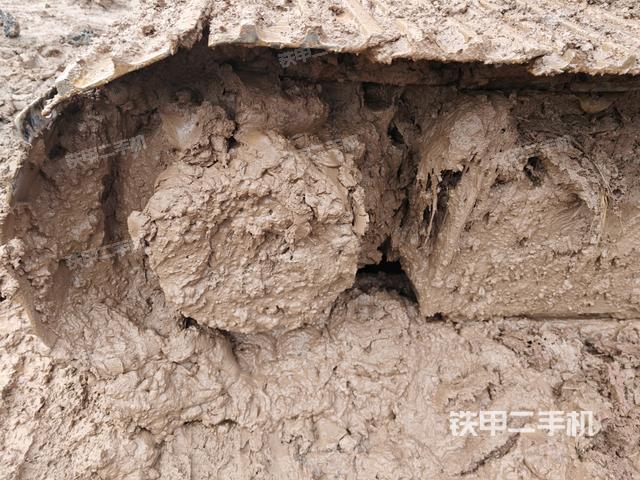 右驱动轮（行走机构）