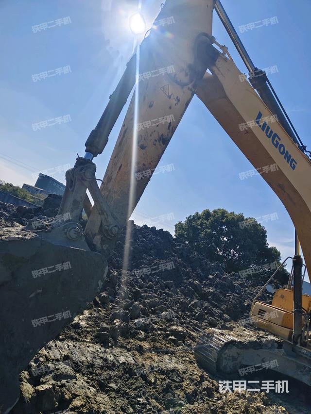 小臂整體左后（工作和回轉(zhuǎn)裝置）