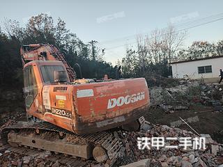 斗山DH220LC-7挖掘机
