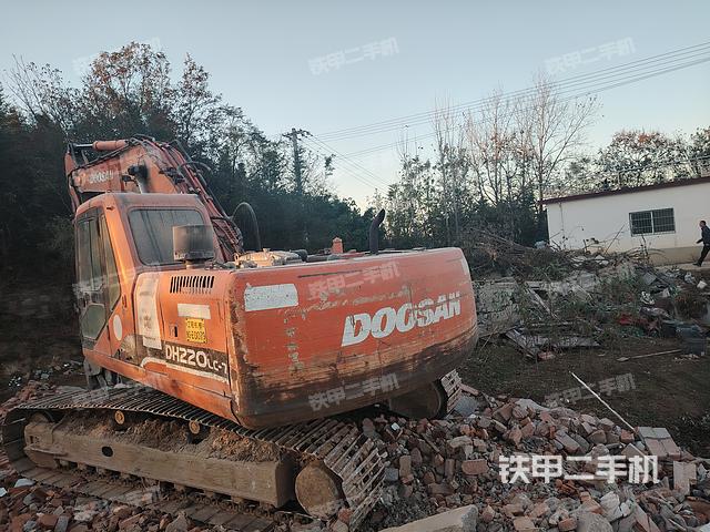斗山DH220LC-7挖掘機(jī)