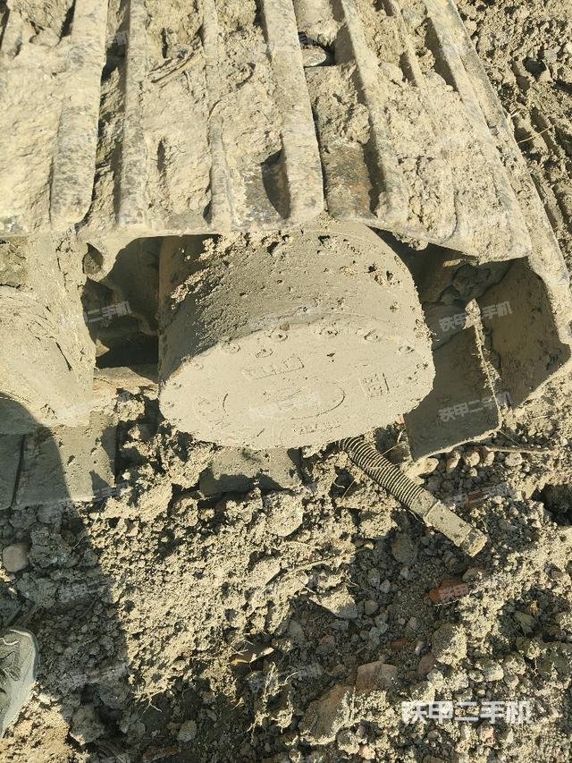 右驅(qū)動(dòng)輪（行走機(jī)構(gòu)）