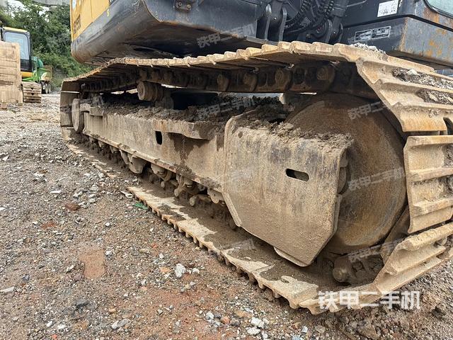 單側(cè)履帶整體（整機(jī)外觀）