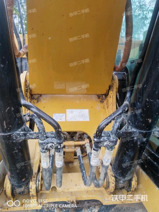 小臂整体左后（工作和回转装置）