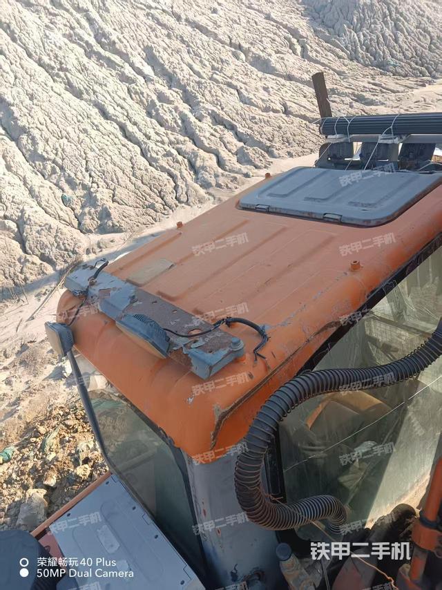 駕駛室頂部（整機(jī)外觀）