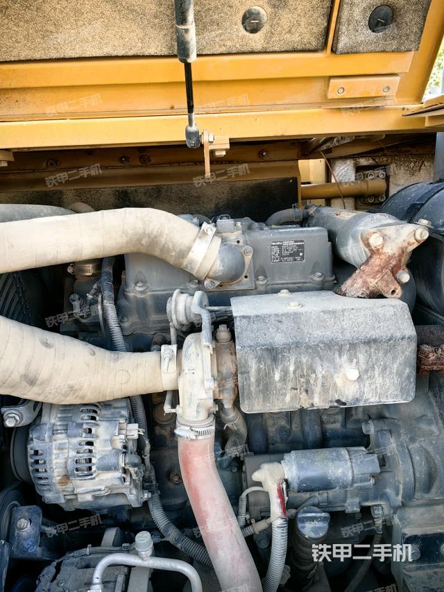 发动机室（上车部件）