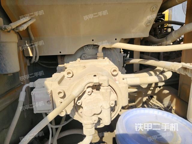 液壓泵斜45?左（大件艙室）