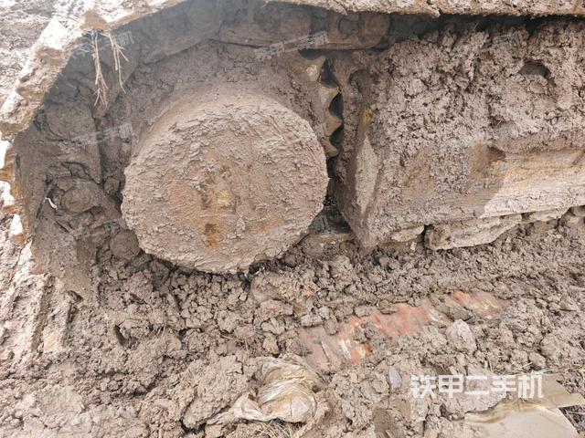 右驱动轮（行走机构）