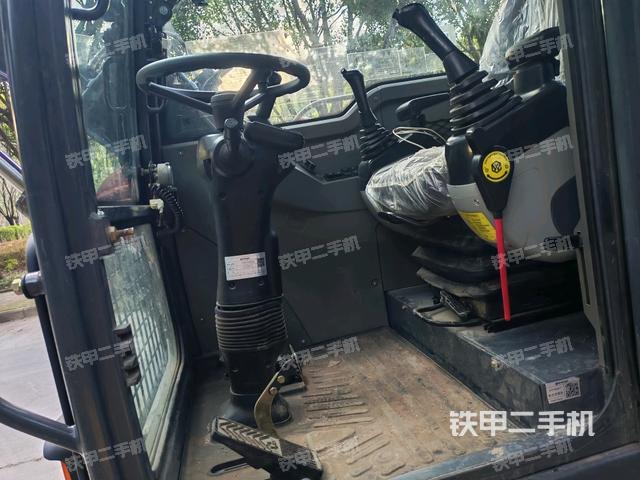 顶棚整体（驾驶室部分）