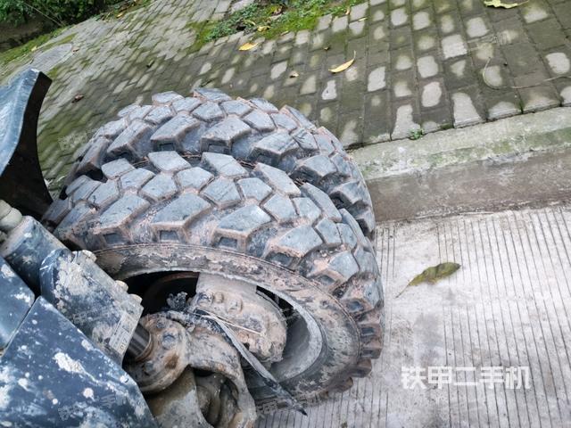 右侧履带整体 （行走机构）