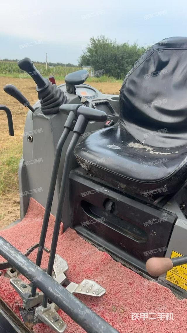 单侧履带整体（整机外观）