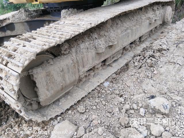 右驱动轮（行走机构）