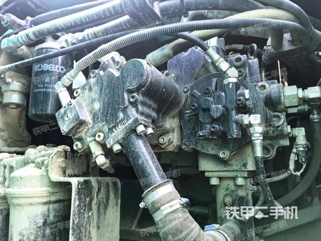 液压泵斜45 左（大件舱室）