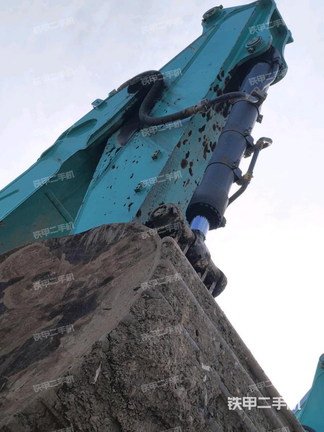 小臂整体左后（工作和回转装置）