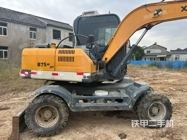 新源XYB75W-8挖掘機(jī)