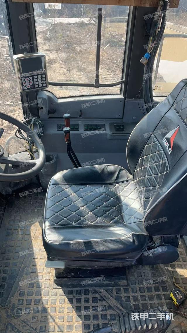 顶棚整体  内（驾驶室部分）