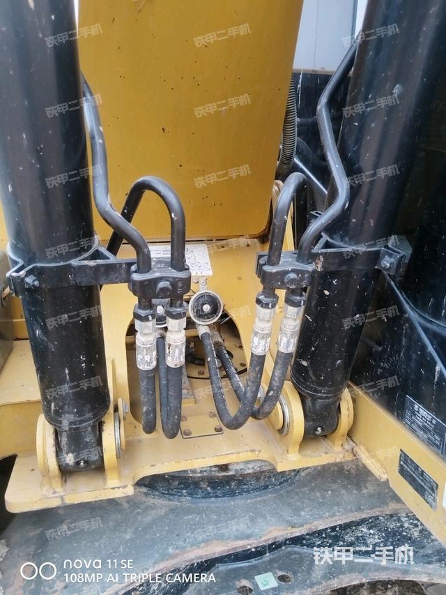 大臂根部 斜视（工作和回转装置）