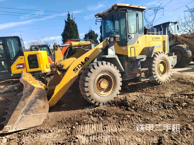 山东临工LG933L装载机