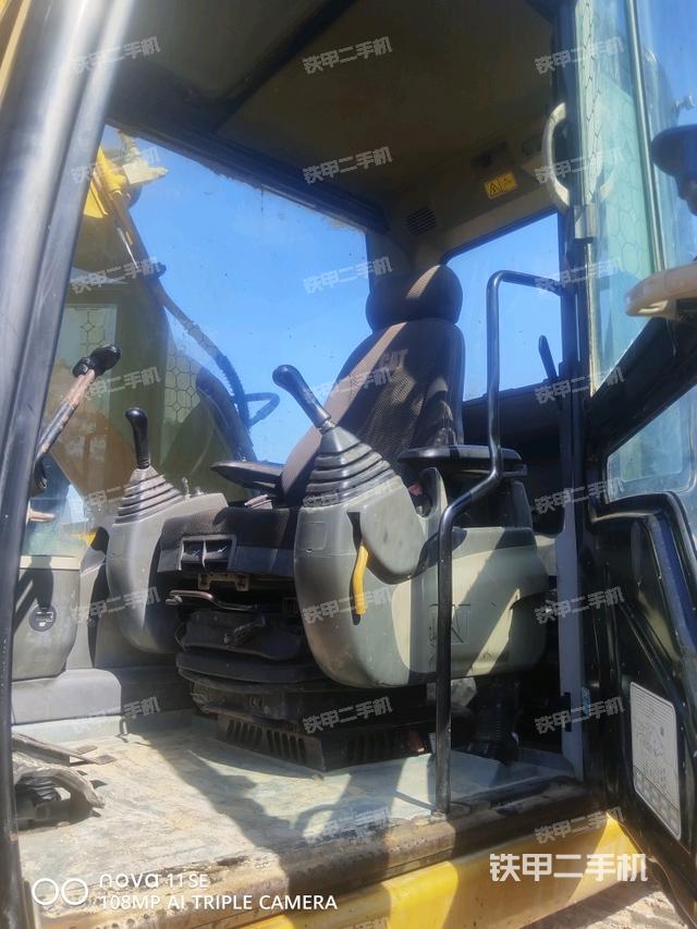 駕駛室整體（整機(jī)外觀）