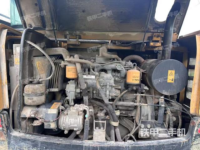 發(fā)動(dòng)機(jī)整體俯視（整機(jī)外觀）