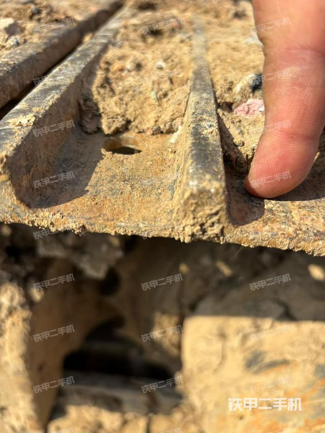 單側履帶整體（整機外觀）