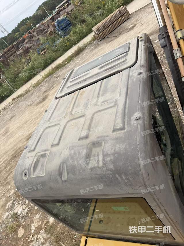 駕駛室頂部（整機(jī)外觀）