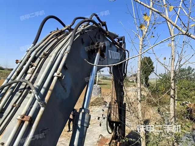 小臂整體左后（工作和回轉(zhuǎn)裝置）