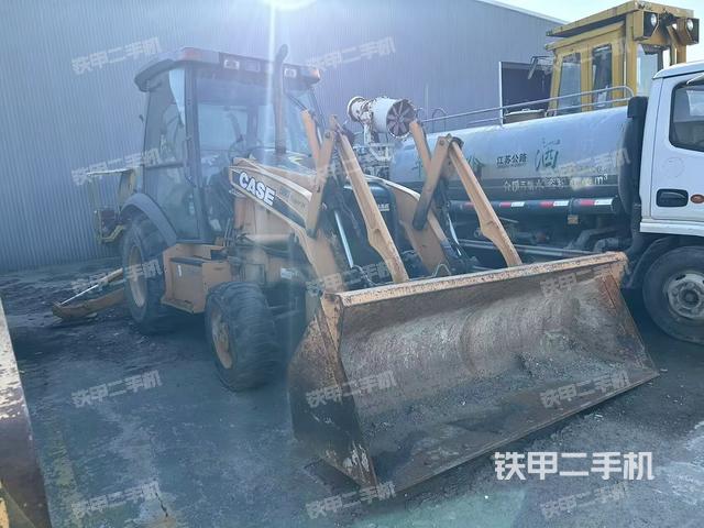 凯斯590SM3两头忙