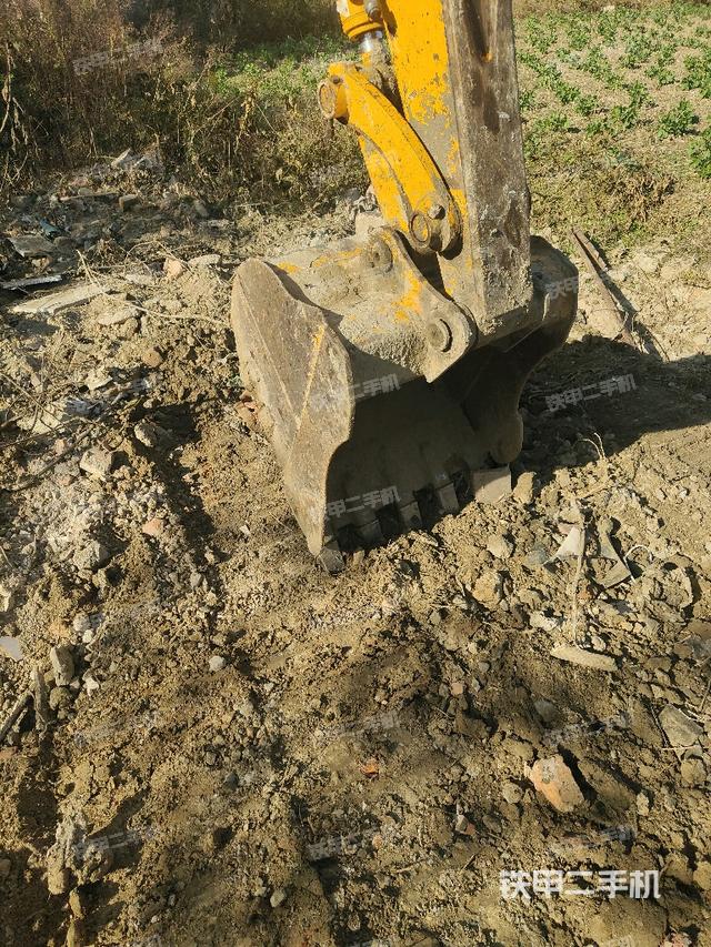 鏟斗右后整體（工作和回轉(zhuǎn)裝置）