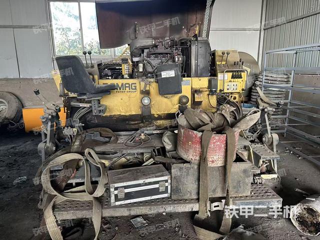 整機(jī)左側(cè)（設(shè)備外觀及核心部件）