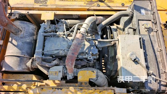 發(fā)動(dòng)機(jī)室（上車部件）