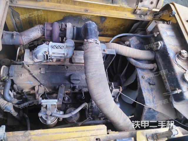 气门室盖螺丝特写（上车部件）