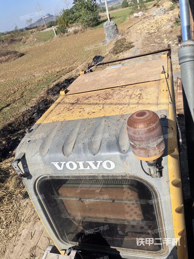 駕駛室頂部俯視（上車(chē)部件）