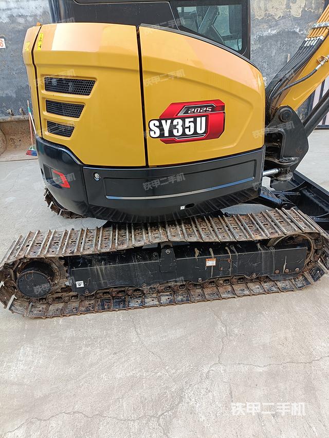 單側(cè)履帶整體（整機(jī)外觀）