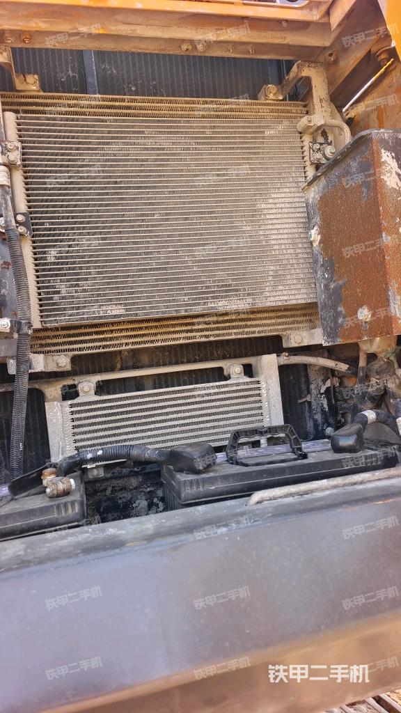 散熱器正面（大件艙室）