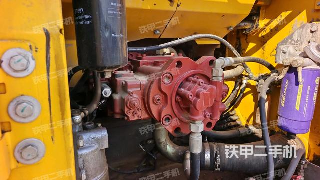 液壓泵斜45?左（大件艙室）