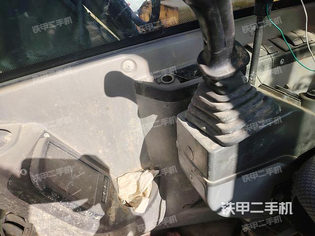 驾驶室整体（整机外观）