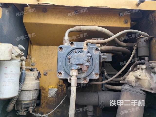 液压泵斜45 左（大件舱室）