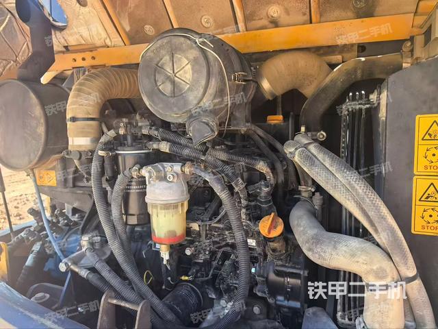 發(fā)動機整體俯視（整機外觀）