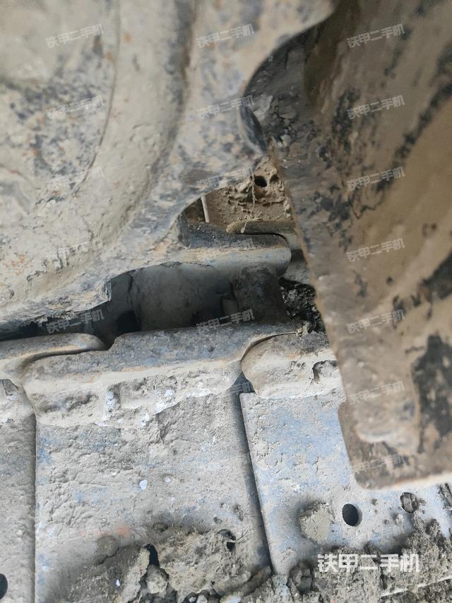 右驅(qū)動(dòng)輪（行走機(jī)構(gòu)）