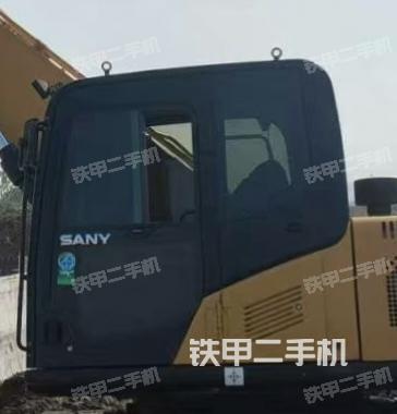 駕駛室整體（整機(jī)外觀）