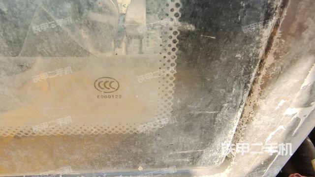 后窗玻璃角標(biāo)（駕駛室部分）