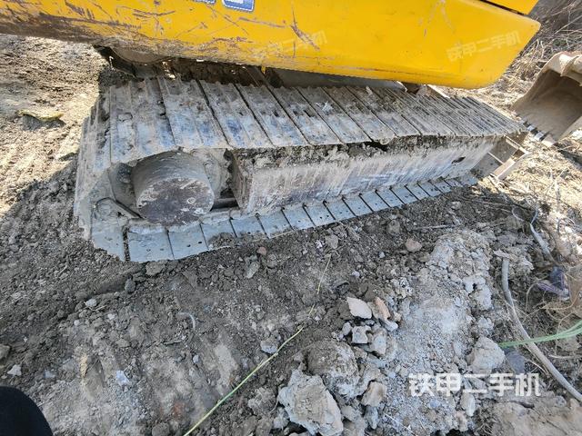 右側(cè)履帶整體?（行走機(jī)構(gòu)）