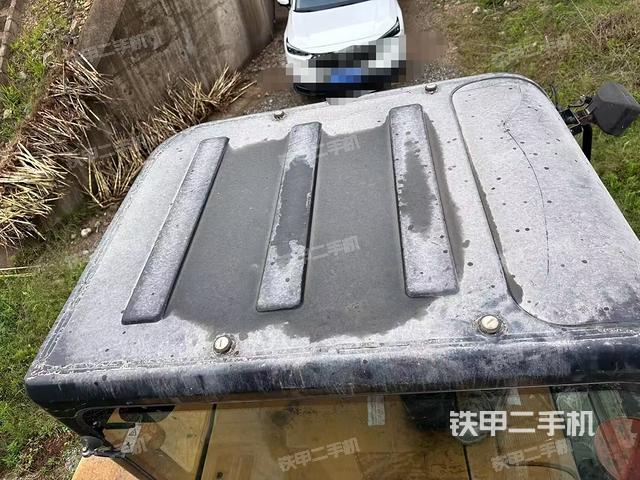 駕駛室頂部（整機(jī)外觀）