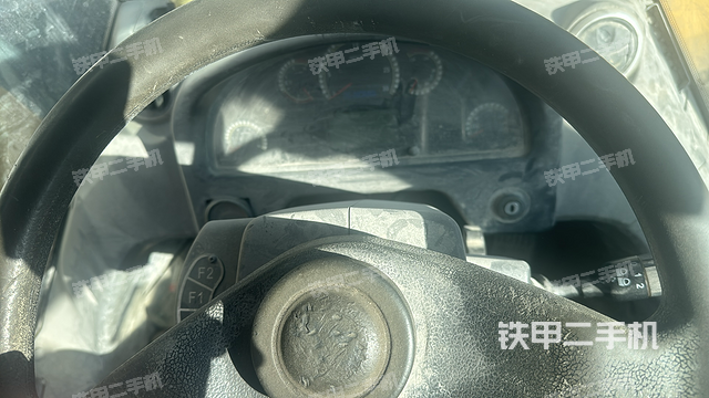 駕駛室操作臺(tái)（整機(jī)外觀及大件）