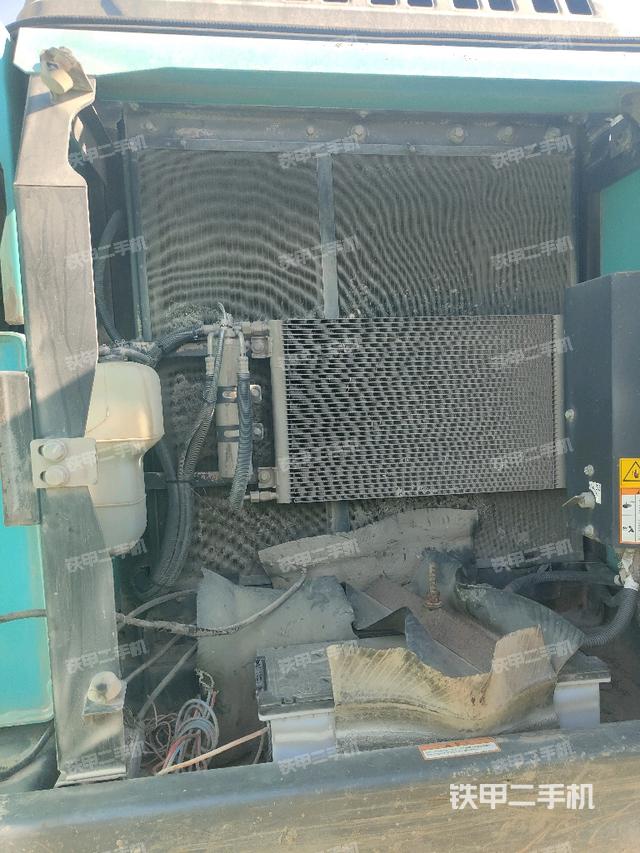 散熱器正面（大件艙室）