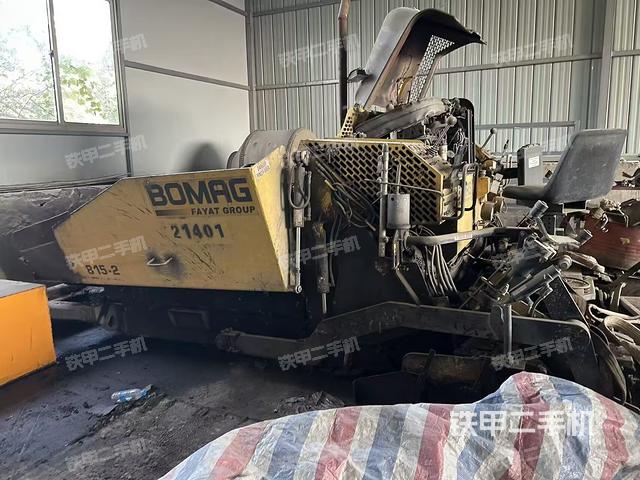 寶馬格813 RT瀝青攤鋪機(jī)