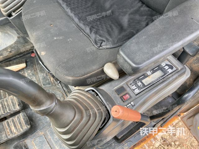 后窗玻璃角標(biāo)（駕駛室部分）