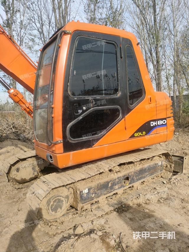 驾驶室整体（整机外观）