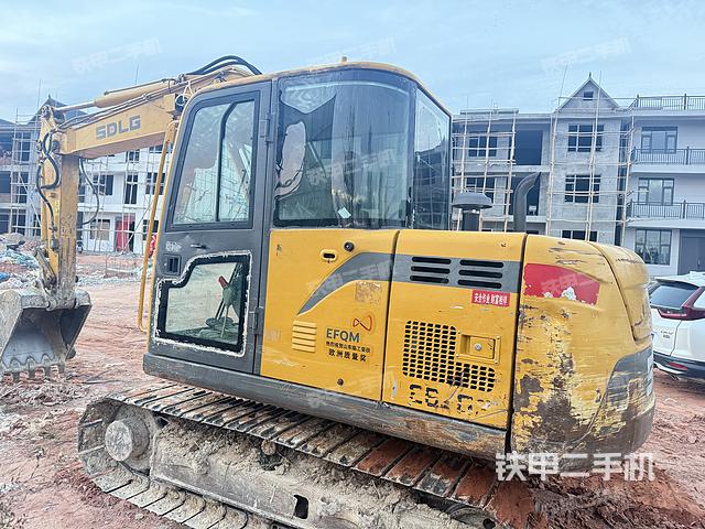 山東臨工E675F挖掘機(jī)